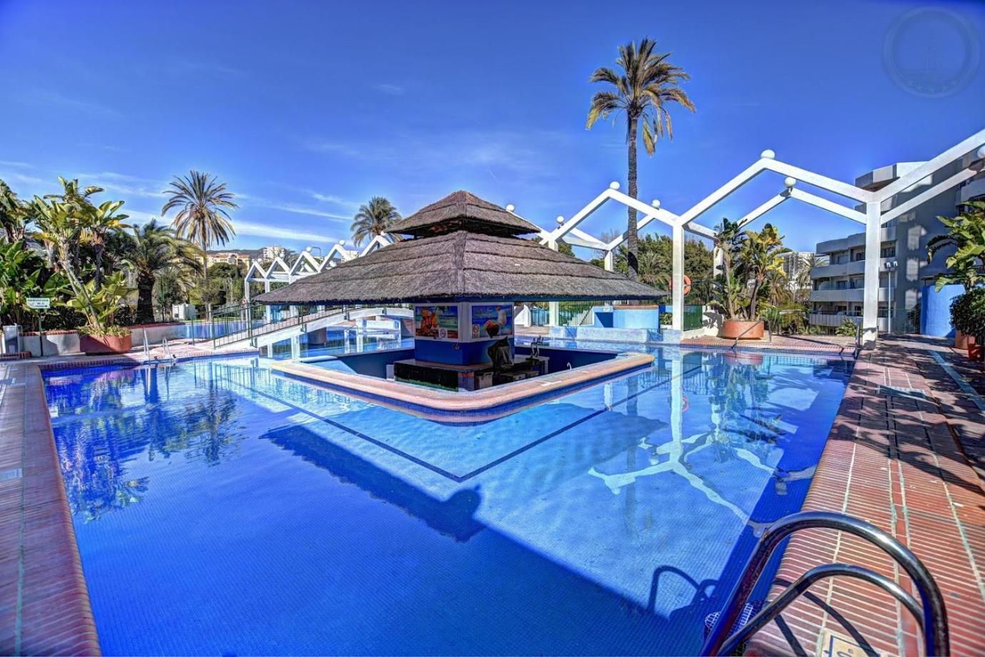 Appartement Large Deluxe Front Sea View Benalbeach *