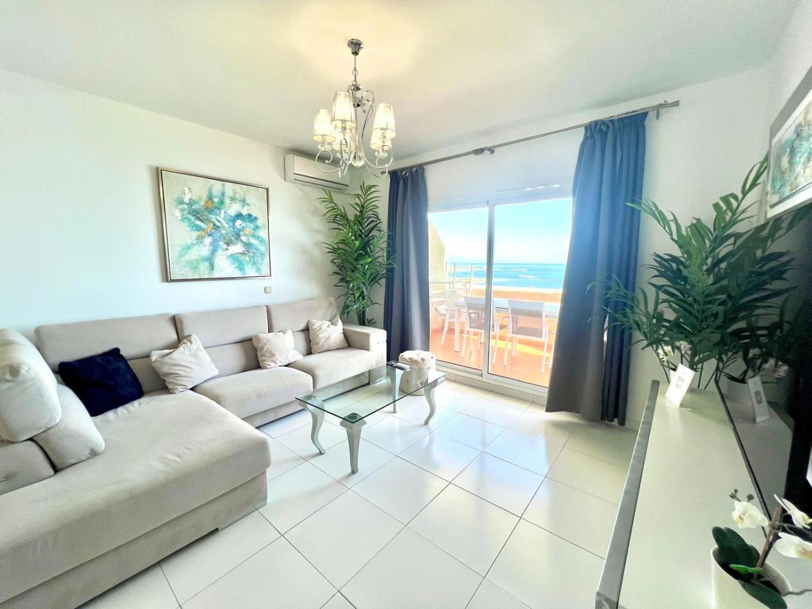 Large Deluxe Front Sea View Benalbeach Appartement Benalmádena