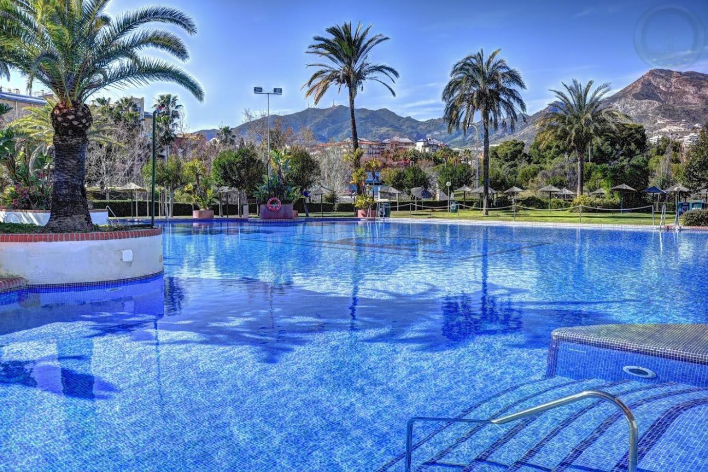 Large Deluxe Front Sea View Benalbeach * Benalmadena