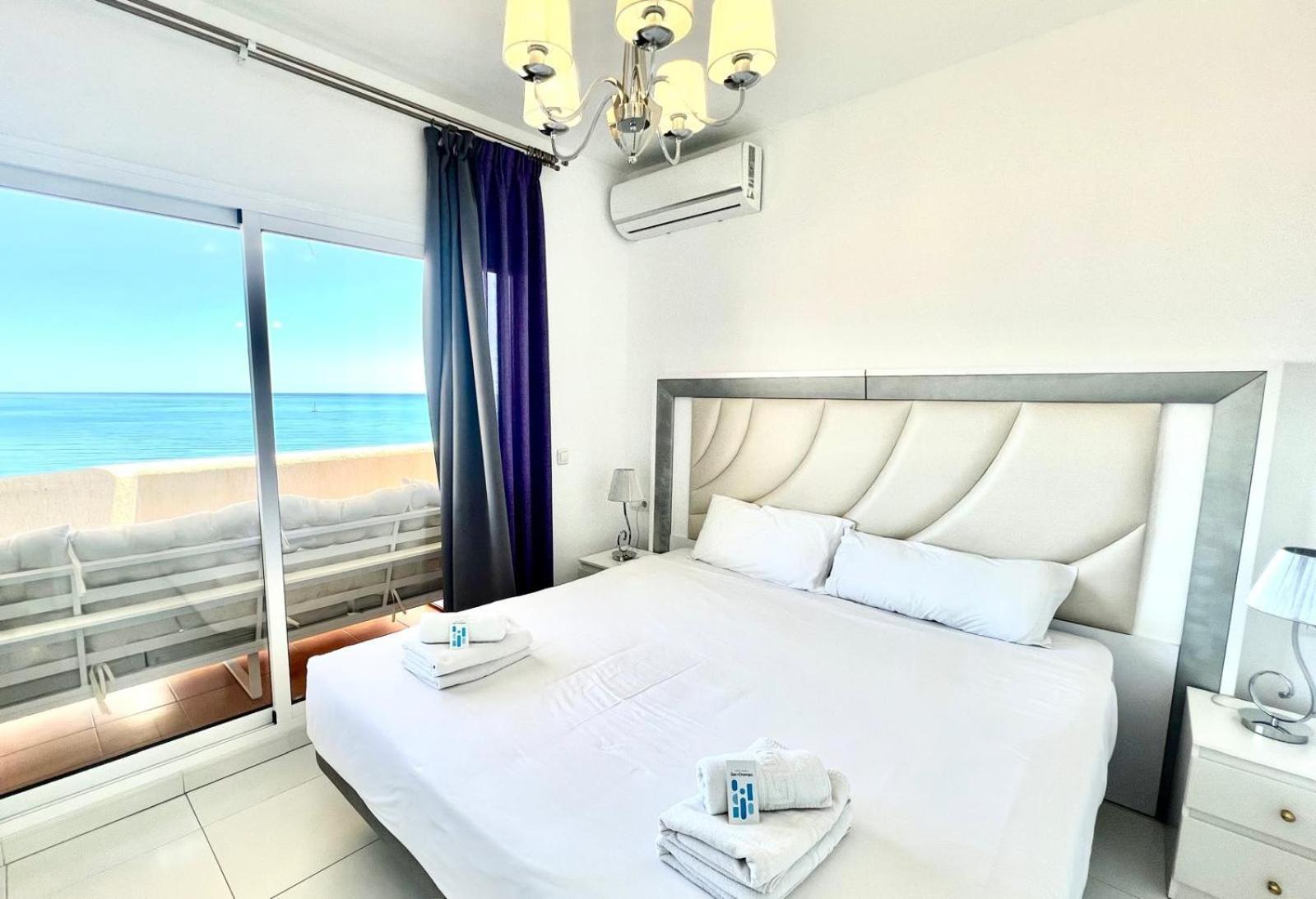Large Deluxe Front Sea View Benalbeach * Benalmadena